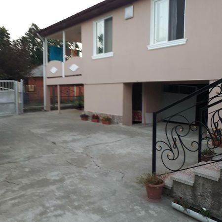 More Teona Gonio Exterior photo